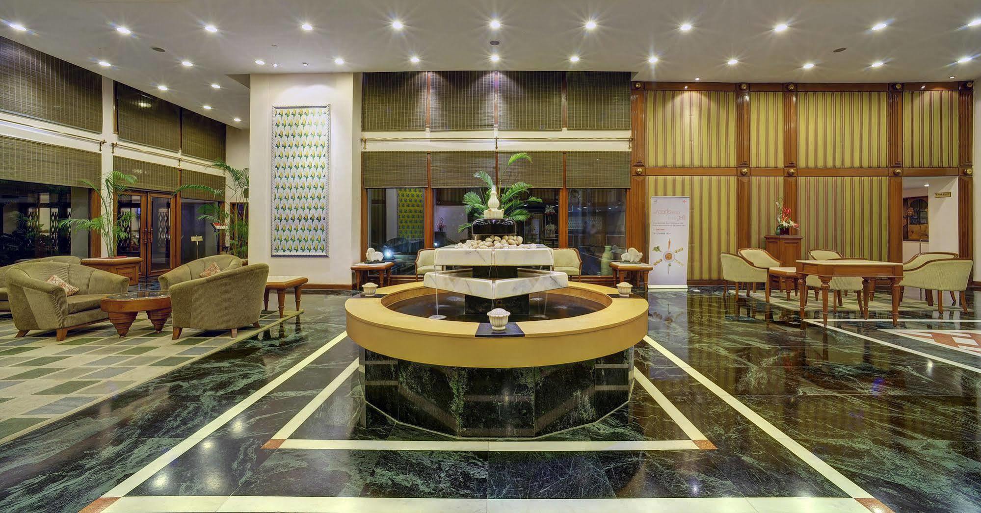 The Ummed Ahmedabad Airport Hotell Exteriör bild