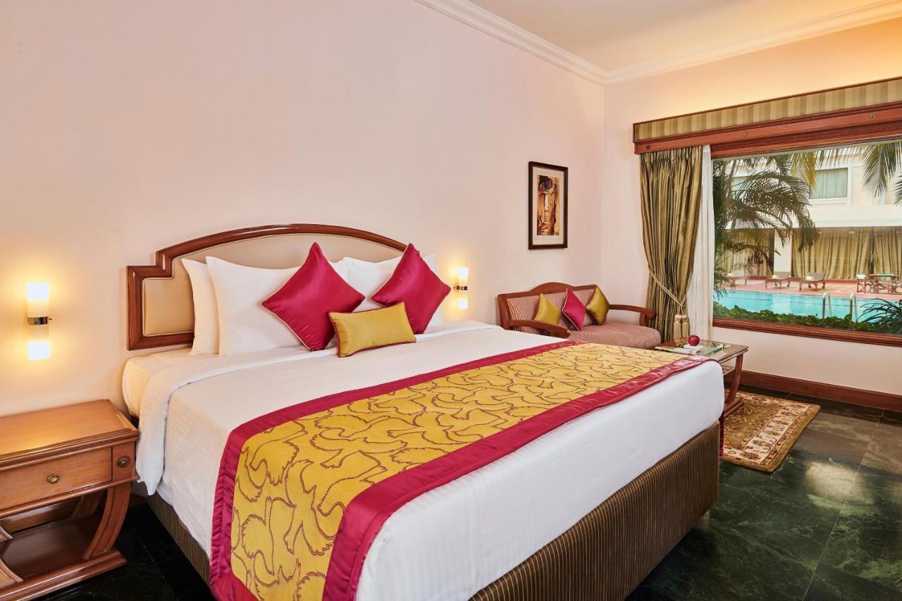 The Ummed Ahmedabad Airport Hotell Exteriör bild