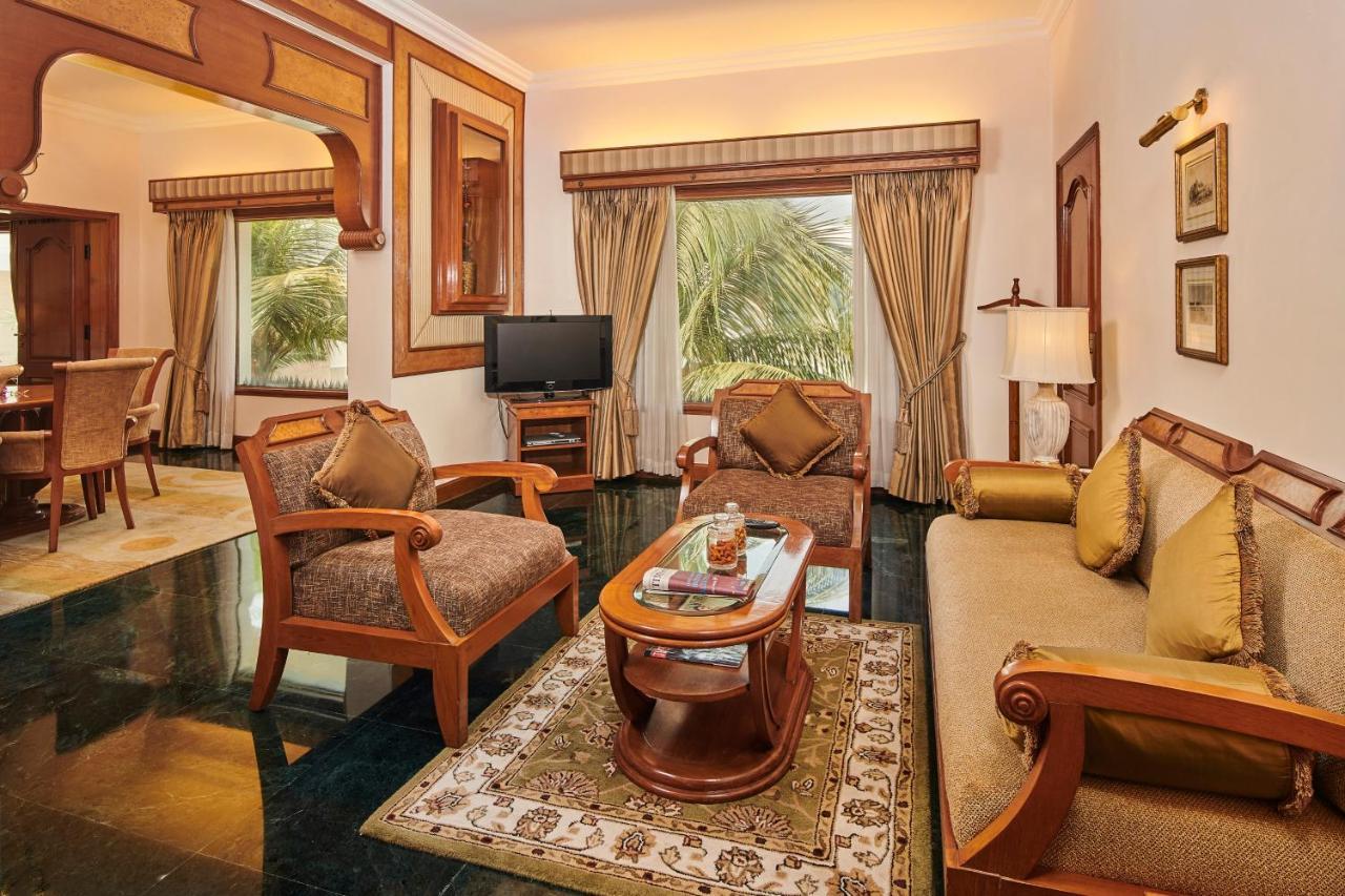 The Ummed Ahmedabad Airport Hotell Exteriör bild