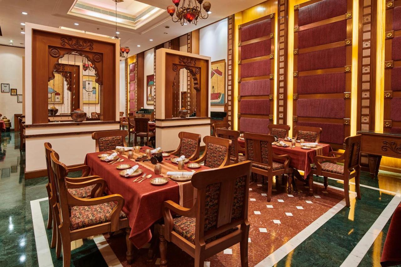 The Ummed Ahmedabad Airport Hotell Exteriör bild